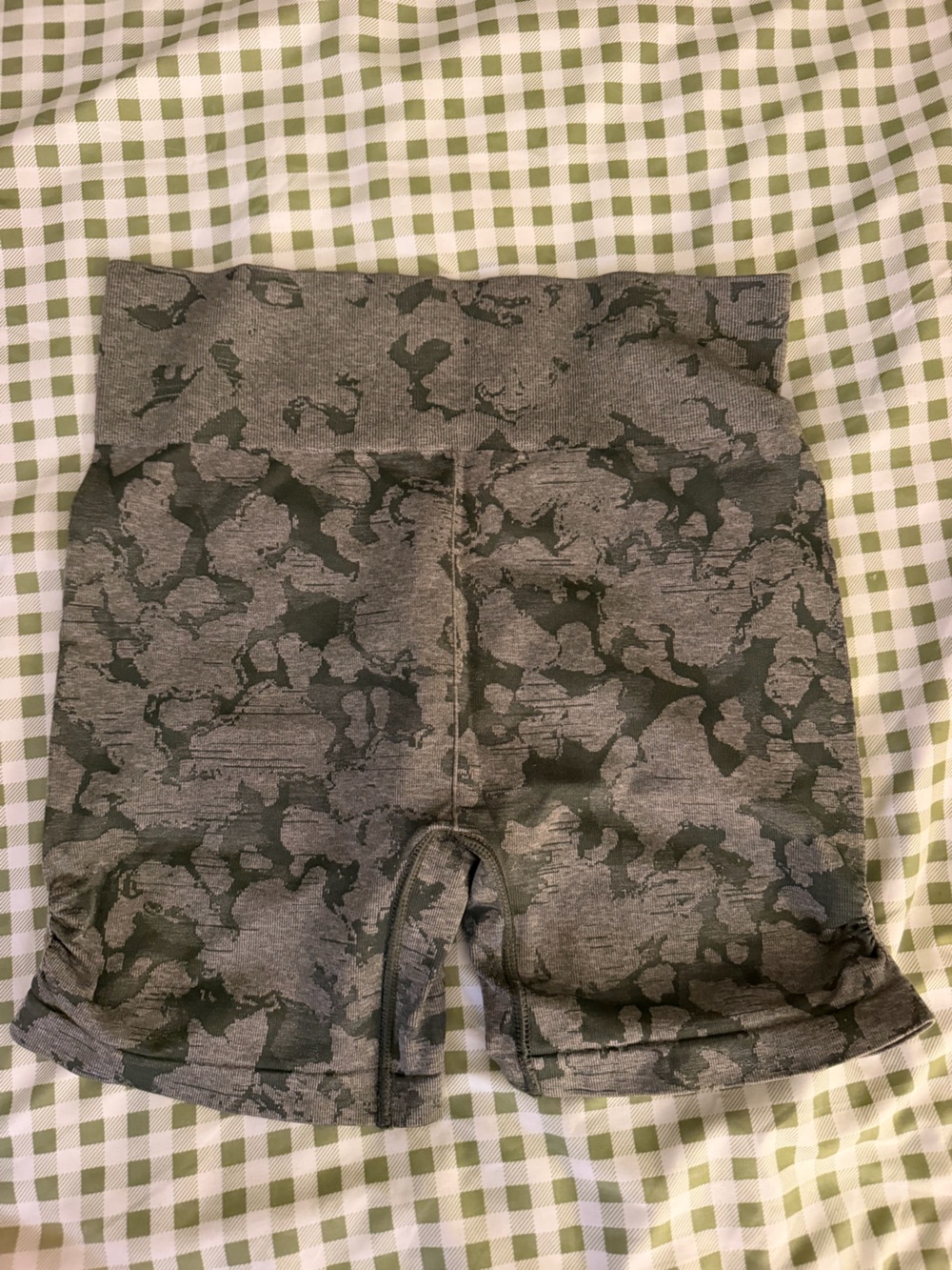 Gymshark Olive Green Camo Seamless Shorts - Picture 4 of 4